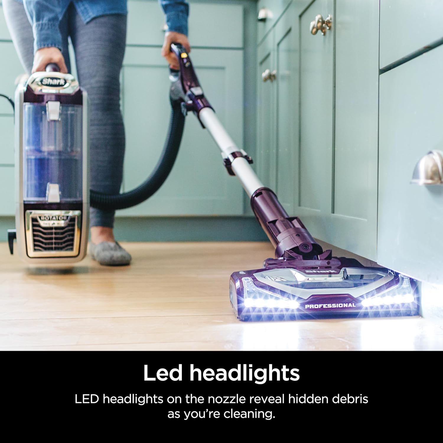 Shark Rotator Powered Lift-Away TruePet Upright Vacuum HEPA Filter 0.88 qt Dust Cup LED Headlights Pet Power Brush Crevice Tool 15.4 lb NV752